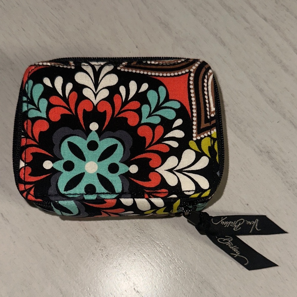 VERA BRADLEY TRAVEL PILL CASE PILL ORGANIZER CONTAINER